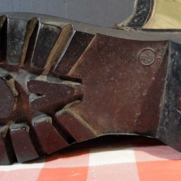 13N RO SEARCH NO YEAR VISIBLE COMBAT GREEN JUNGLE SINGLE LEFT BOOT ONLY SV 3062 main image 9